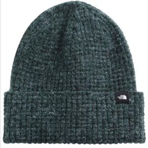 The North Face GRAY Sweater Faux Paca Beanie Unisex